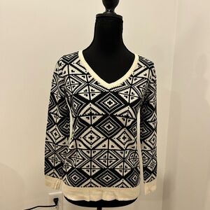 Banana Republic Black and Cream Geometric V-Neck Sweater